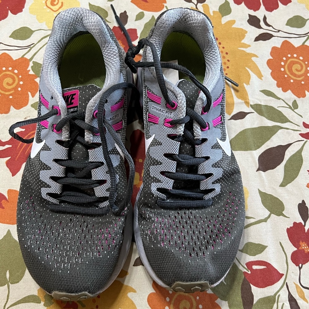 Nike Womens Zoom Structure 20 849577-006 Gray Running Shoes Sneakers Size 7 EUC.